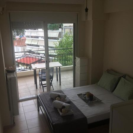 Studio By The Train Station 2 ลาริซา ภายนอก รูปภาพ